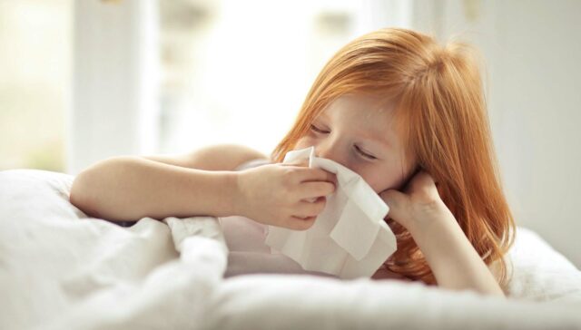 Soigner un rhume chez l'enfant - Calepin Parentalité